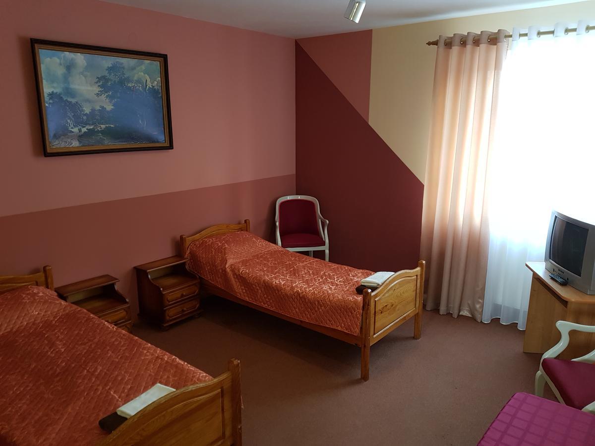 Hotel Suvorov Кобрин Экстерьер фото